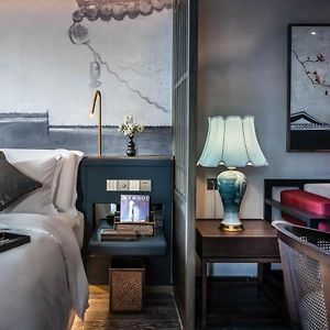 Deluxe Bay View King Room						